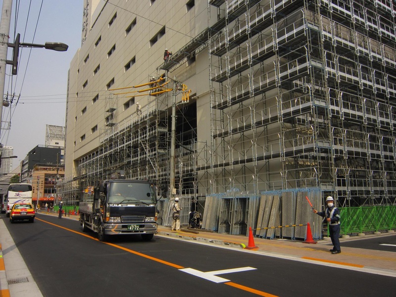 八步日本三年建筑工